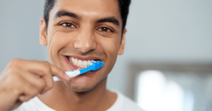 לטפל בשיניים