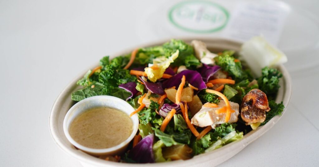 קייל ותפוחים עם רוטב דבש-חרדל